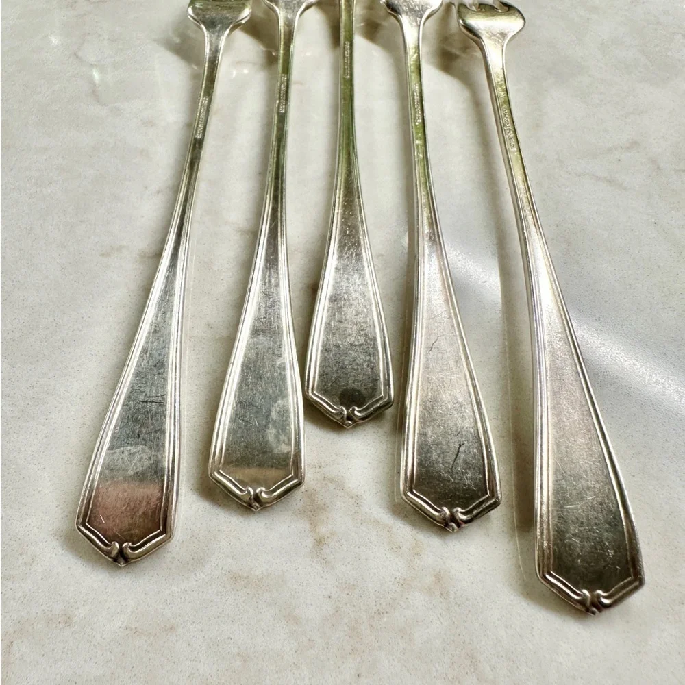 SET/5, ONEIDA, COMMUNITY PLATE, COCKTAIL/SEAFOOD 6” FORKS.